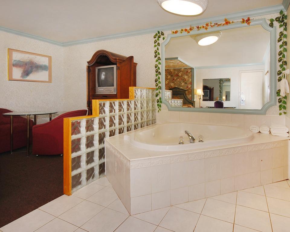 Rodeway Inn Absecon Room photo